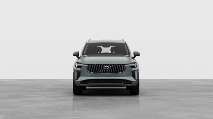 Volvo XC90 T8 AWD AUT Plug-in CORE 7míst na operativní leasing
