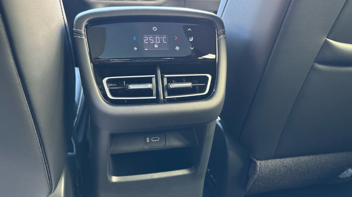 Mazda 6e 68.8 kWh Takumi - Soul Red Crystal - Full Servis na operativní leasing