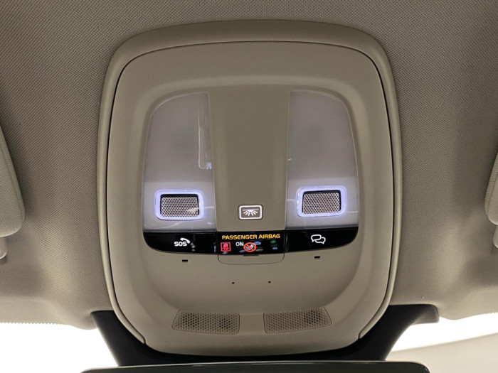 Volvo XC90 T8 AWD RECHARGE DARK PLUS 7m na operativní leasing