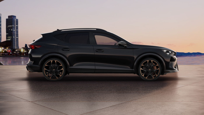 Cupra Formentor VZ5 2.5 TSI 390k DSG 4WD na operativní leasing