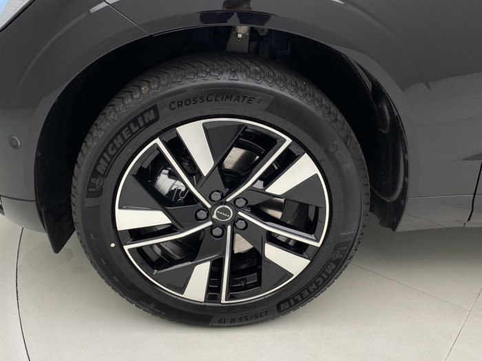 Volvo XC60 B5 AWD AUT BRIGHT PLUS na operativní leasing