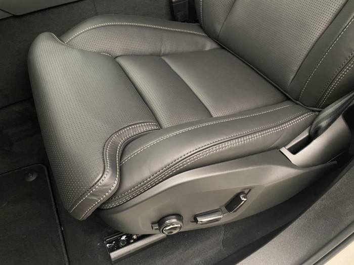 Volvo XC90 B5 AWD AUT DARK PLUS na operativní leasing