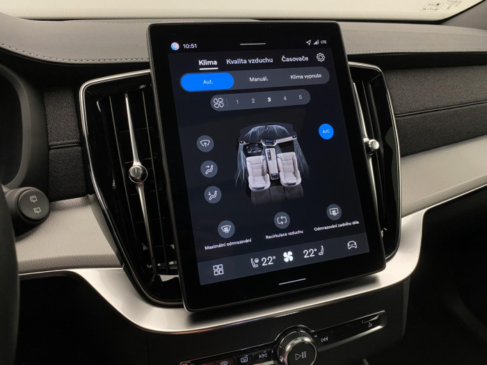 Volvo XC90 B5 AWD BLACK EDITION PLUS 7 na operativní leasing