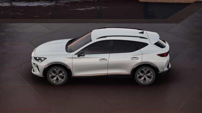 CUPRA Formentor 1.5 eTSI 150k DSG automat na operativní leasing