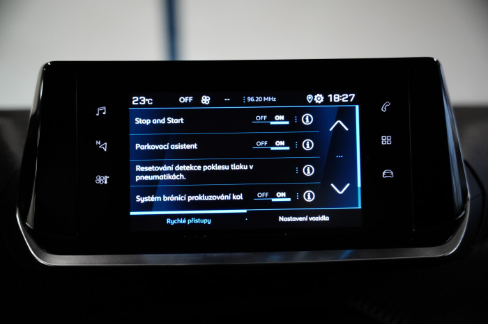 Peugeot 208 1.2 PureTech 74 kW na operativní leasing