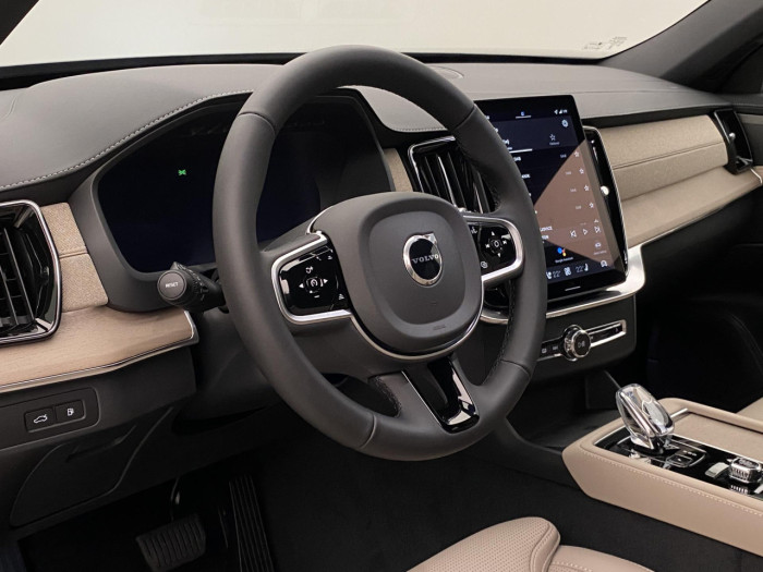 Volvo XC90 T8 AWD RECHARGE BRIGHT PLUS 7m na operativní leasing