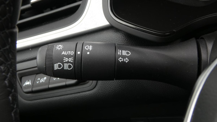 Renault Captur 1,3 TCe 140 Techno EDC na operativní leasing