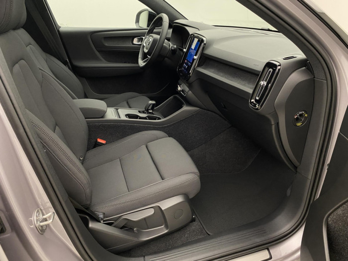 Volvo EX40 SINGLE MOTOR EXTENDED PLUS na operativní leasing