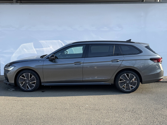 Škoda Superb Combi Sportline DSG 2,0TDI / 110kW na operativní leasing
