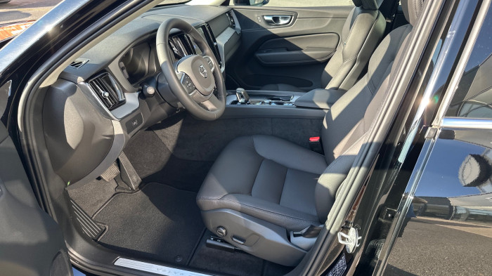 Volvo XC60 2.0 B4 - Diesel - Automat 8st. - 4x4 na operativní leasing