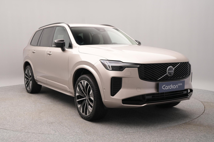 Volvo XC90 T8 AWD Plug-in DARK PLUS 7m na operativní leasing