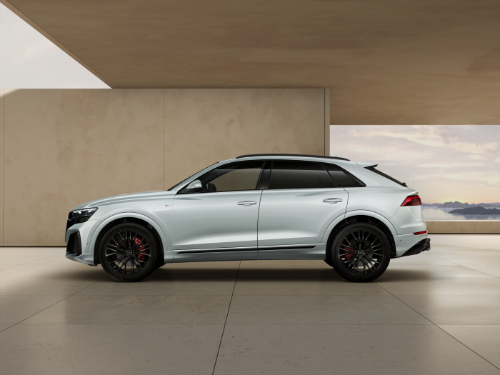 Audi Q8 SUV TDI quattro 210 kW na operativní leasing