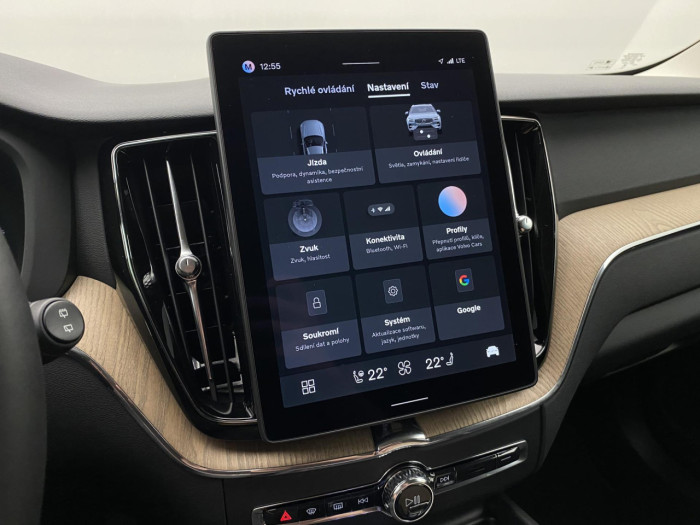 Volvo XC60 B5 AWD AUT BRIGHT PLUS na operativní leasing