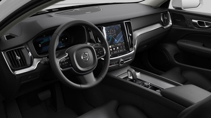 Volvo V60 B4 AUT DARK PLUS na operativní leasing