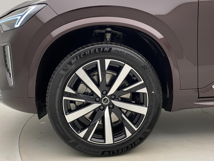 Volvo XC90 B5 AWD AUT CORE 7míst na operativní leasing