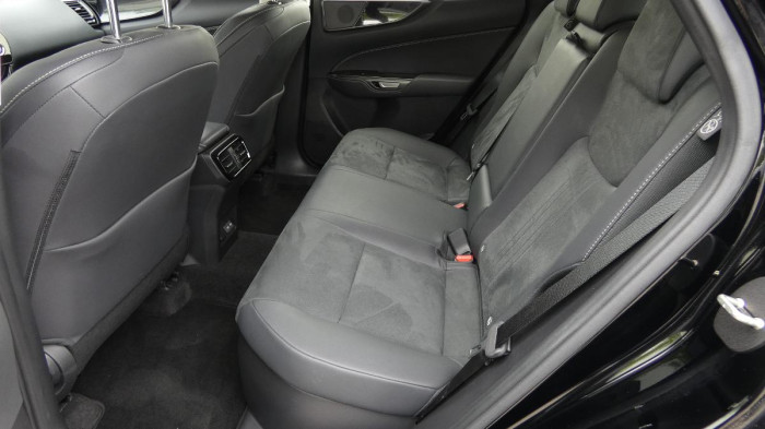 Lexus NX 350h 2.5 E-CVT Comfort Top na operativní leasing