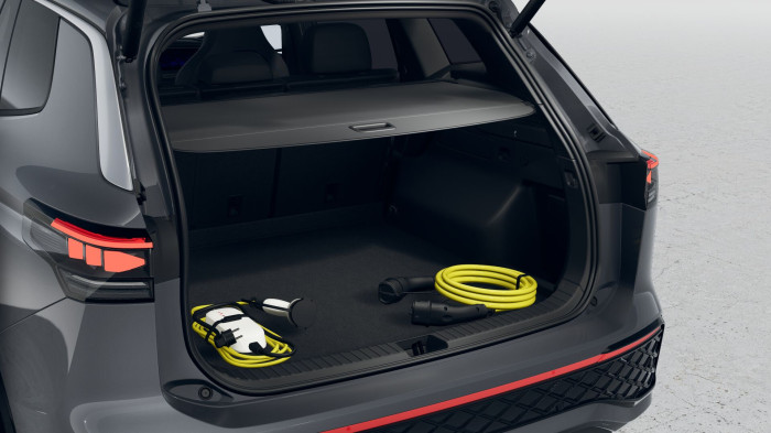 Volkswagen Tayron R-Line People 200 kW eHybrid na operativní leasing