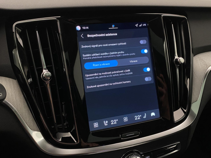 Volvo V60 B4 AUT BRIGHT PLUS na operativní leasing