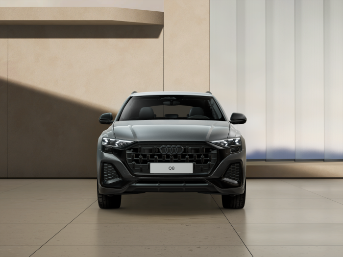 Audi Q8 SUV TDI quattro 210 kW na operativní leasing