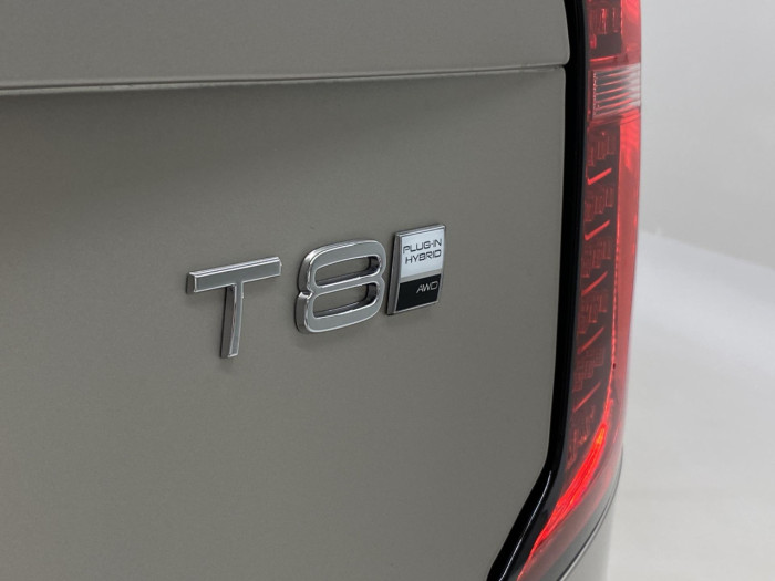 Volvo XC90 T8 AWD Plug-in BRIGHT PLUS 7m na operativní leasing