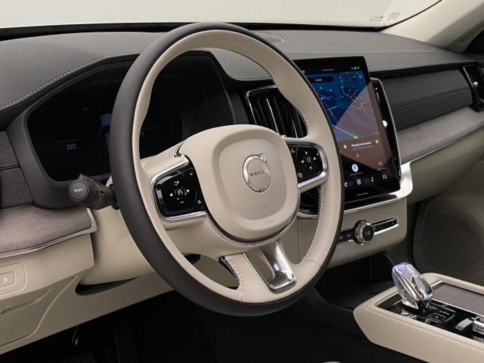 Volvo XC90 T8 AWD Plug-in BRIGHT PLUS 7m na operativní leasing