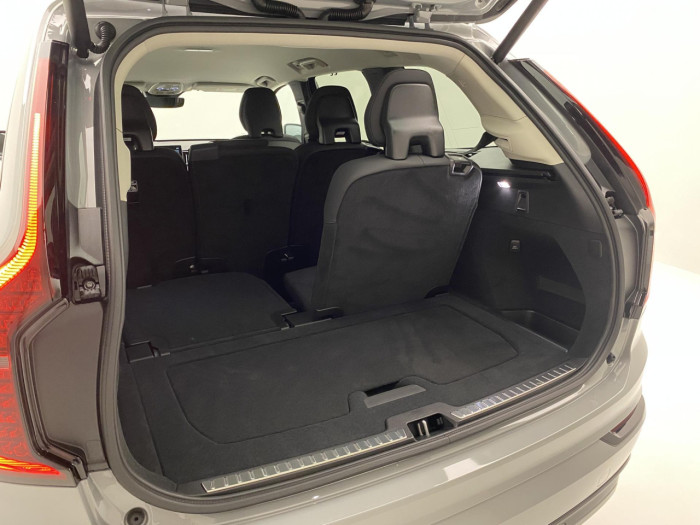 Volvo XC90 B5 AWD AUT DARK PLUS 7míst na operativní leasing