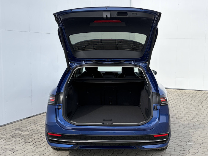 Volkswagen Passat Elegance 7DSG 2,0TDI / 110kW na operativní leasing