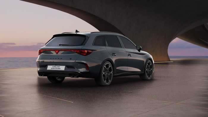 Cupra Leon SP VZ 2.0 TSI 333k DSG 4WD na operativní leasing