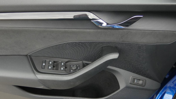 Škoda Octavia 2.0 TSI 180kW DSG RS na operativní leasing