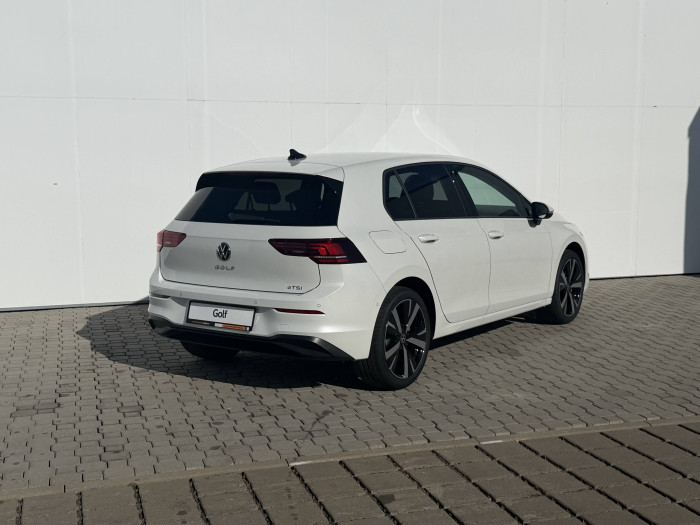 Volkswagen Golf People 7DSG mHEV 1,5eTSI / 110kW na operativní leasing