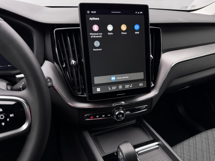 Volvo XC60 B5 AWD AUT ESSENTIAL na operativní leasing