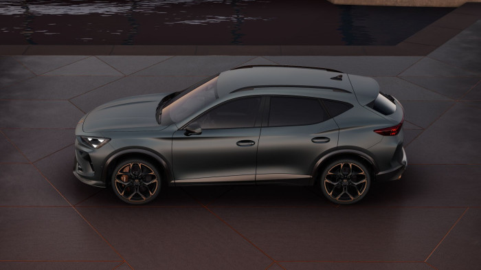 Cupra Formentor VZ5 2.5 TSI 390k DSG 4WD na operativní leasing
