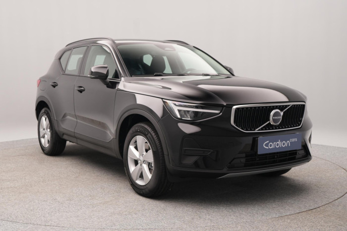 Volvo XC40 B3 AUT ESSENTIAL na operativní leasing