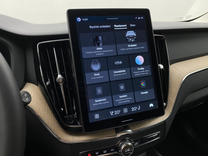 Volvo XC60 B5 AWD AUT BRIGHT PLUS na operativní leasing