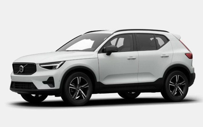Volvo XC40 B3 AUT DARK PLUS na operativní leasing