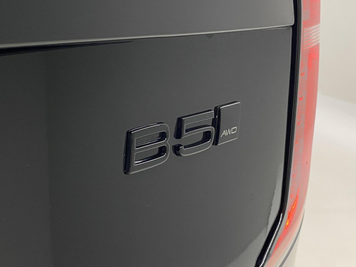 Volvo XC90 B5 AWD AUT BLACK EDITION PLUS na operativní leasing
