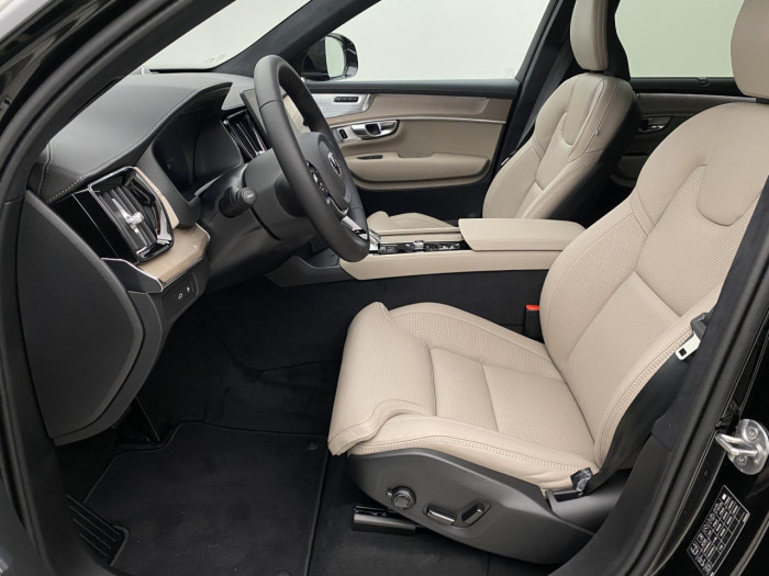 Volvo XC90 T8 AWD Plug-in BRIGHT ULTRA na operativní leasing