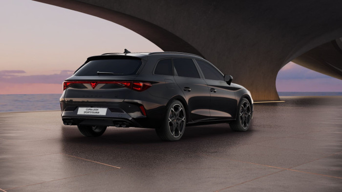 CUPRA Leon Sportstourer VZ 2.0 TSI 333k DSG 4WD 7 automat na operativní leasing