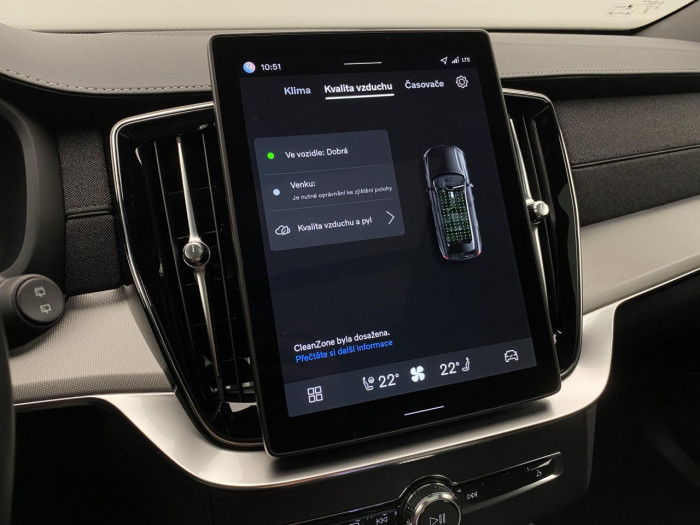 Volvo XC90 B5 AWD BLACK EDITION PLUS 7 na operativní leasing