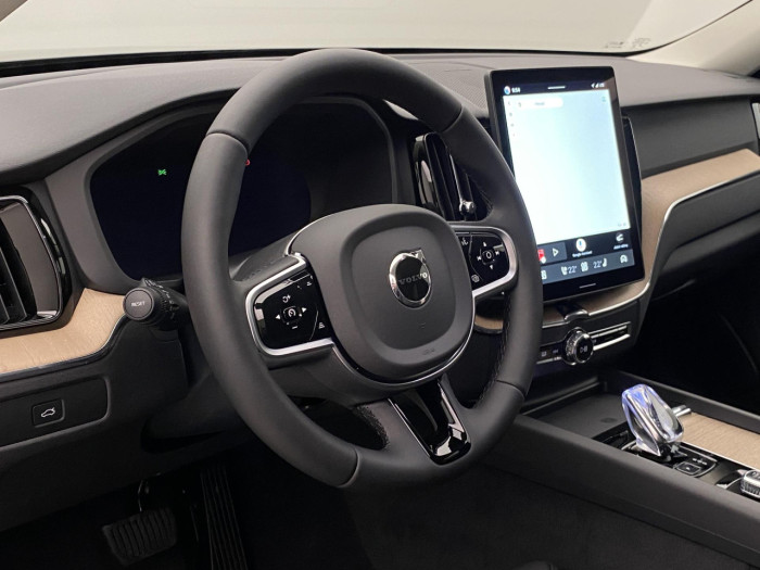 Volvo XC60 B5 AWD AUT BRIGHT PLUS na operativní leasing