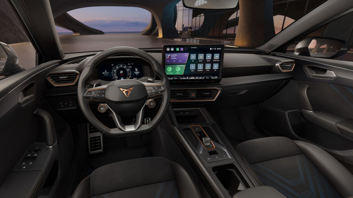 CUPRA Leon Sportstourer VZ 2.0 TSI 333k DSG 4WD 7 automat na operativní leasing