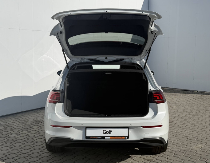 Volkswagen Golf People 7DSG mHEV 1,5eTSI / 110kW na operativní leasing