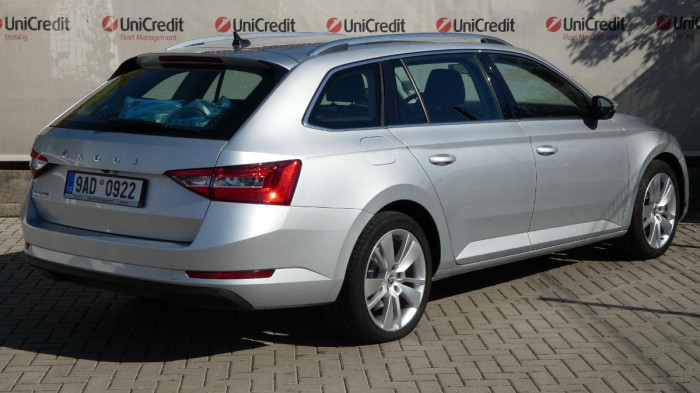 Škoda Superb Combi 2,0 TDI DSG Style na operativní leasing