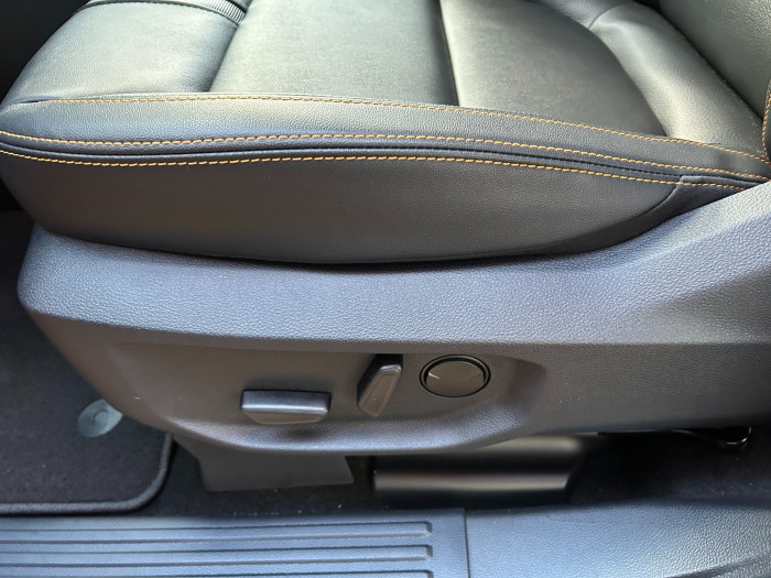 Ford WILDTRAK 2.3 Hybrid PHEV 205kW na operativní leasing