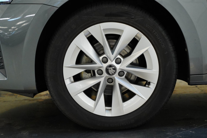 Škoda Octavia 2.0 TDI 110 kW Top Selection na operativní leasing