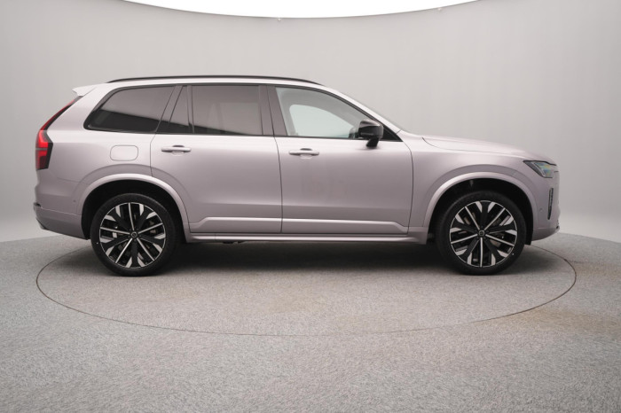 Volvo XC90 T8 AWD Plug-in DARK PLUS 7m na operativní leasing