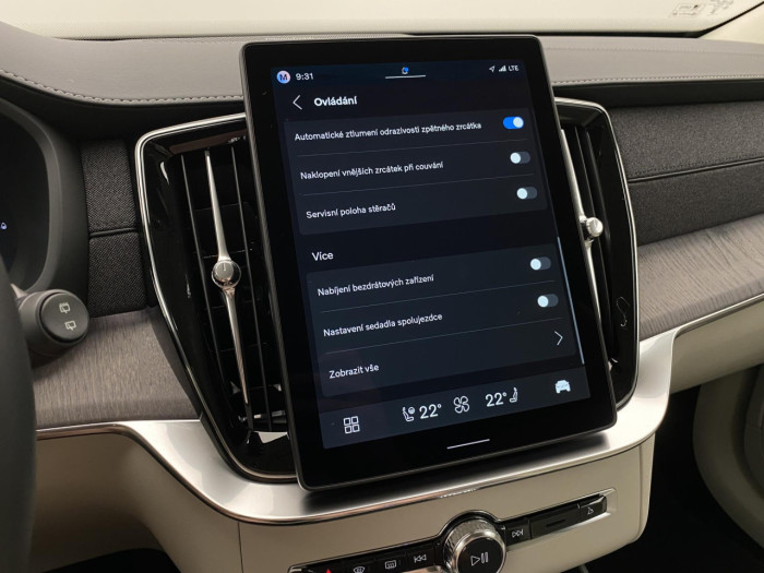 Volvo XC90 T8 AWD Plug-in BRIGHT PLUS 7m na operativní leasing