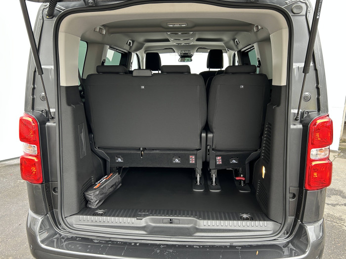 Peugeot Traveller ActiveStandard 2.0 BlueHDi S&S EAT8 / 130kW na operativní leasing