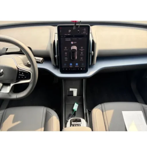 Volvo EX30 Twin M. Perf. Plus na operativní leasing