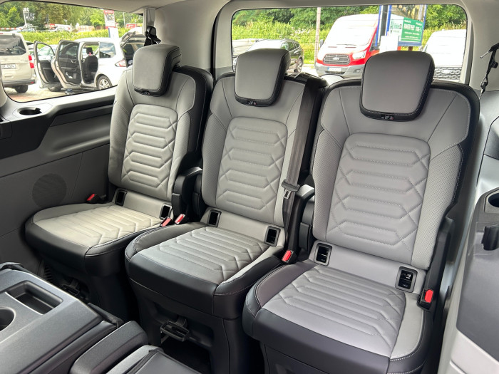 Titanium X L1 2.5 PHEV 171kW na operativní leasing